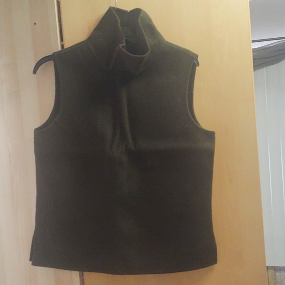 Sleeveless top